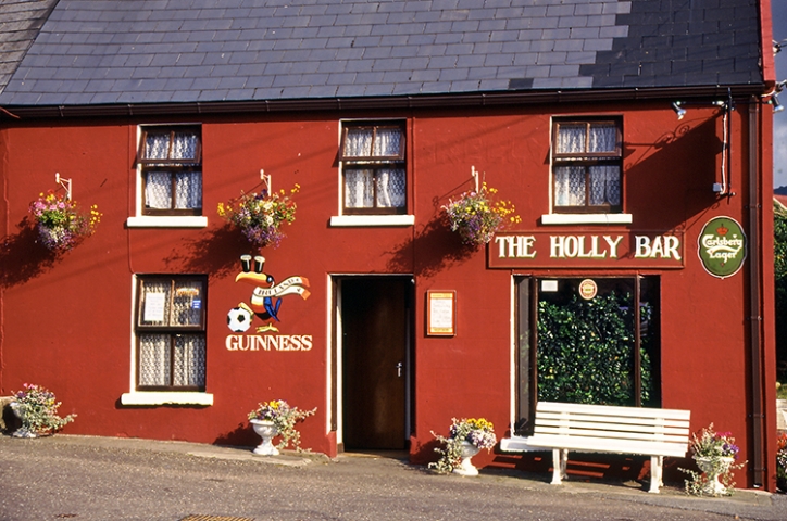 Holly Bar